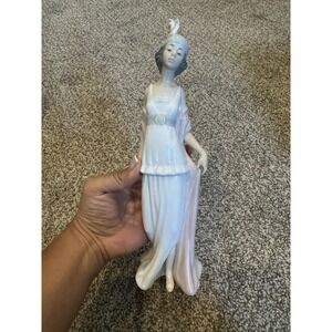 LLADRO RETIRED 1998 'TALK OF THE TOWN' Porcelain Figurine 5788 With‎ Box